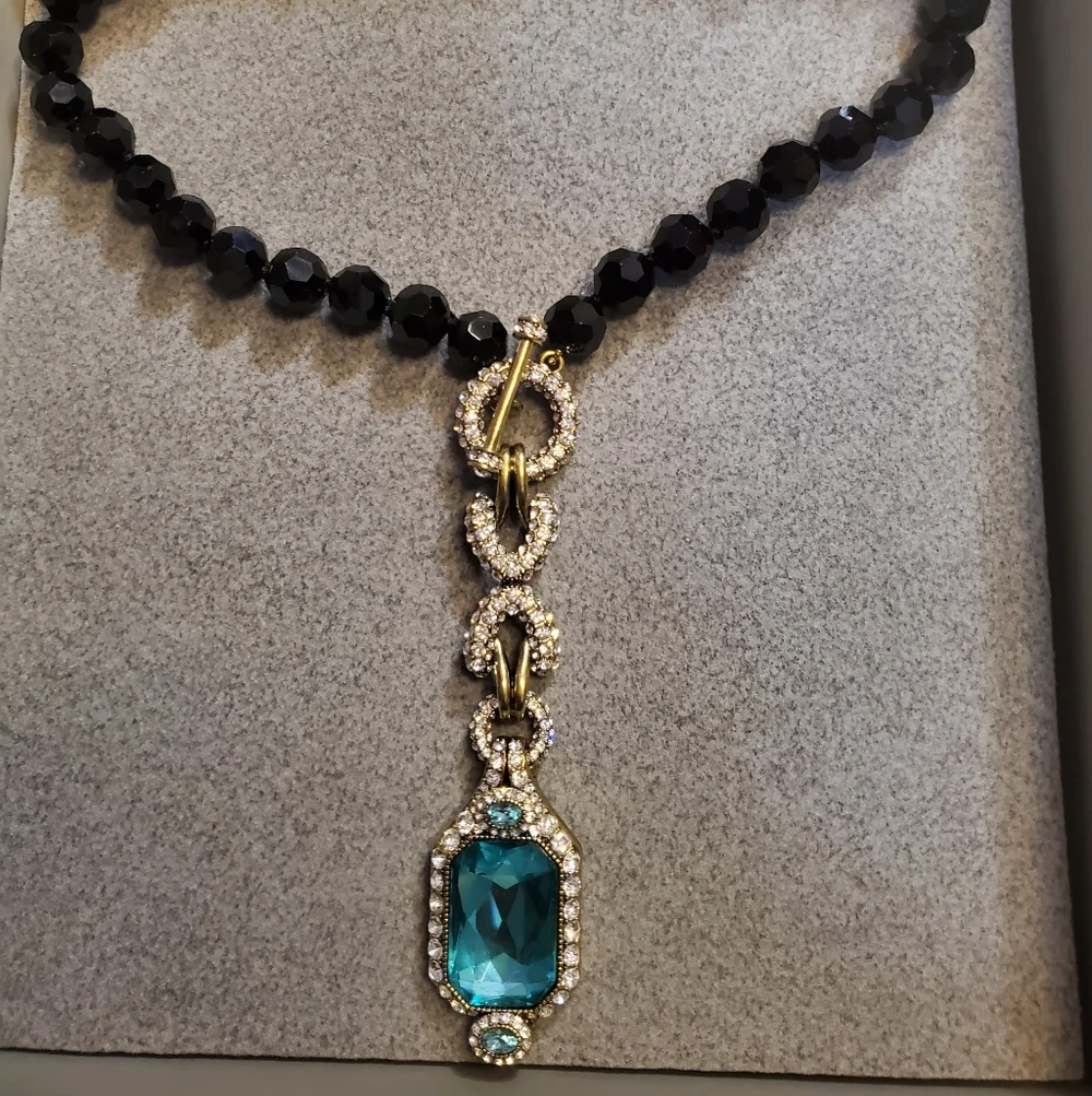 HEIDI DAUS NECKLACE BLUE TOPAZ W/BLACK SPINEL BEADS - Picture 3 of 3